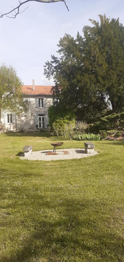 Maison Blanche Cherval エクステリア 写真